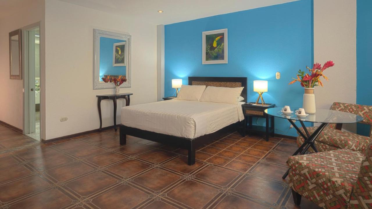 Blue Mirador Hotel Manuel Antonio Exterior photo
